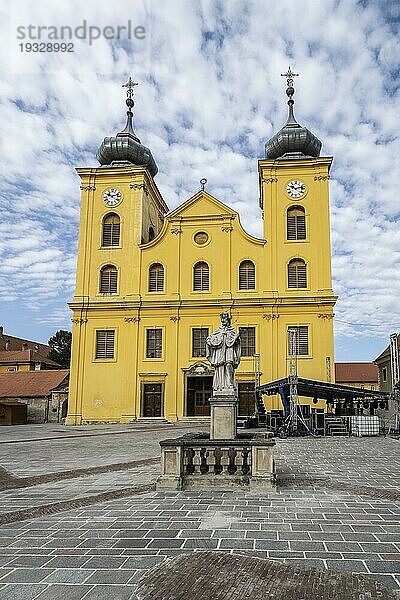 Kirche des Heiligen Michael  Osijek  Kroatien  Europa