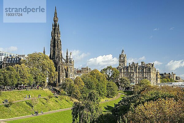 Princes Street Gardens  Scott Monument  Edinburgh  Schottland  Großbritannien  Europa