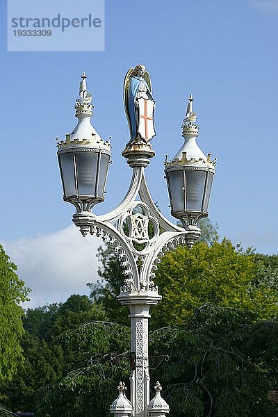 Laterne  Lendal Brücke  York  England  Großbritannien  Europa