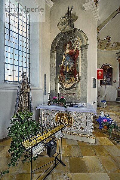 Seitenaltar  Pfarrkirche St. Margaretha in Kleinweiler  Gemeinde Weitnau im Allgäu  Bayern  Deutschland  Europa