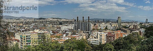 Übersicht der Wohnlandschaft und Innenstadt  Panorama von Barcelona  Spanien  Europa
