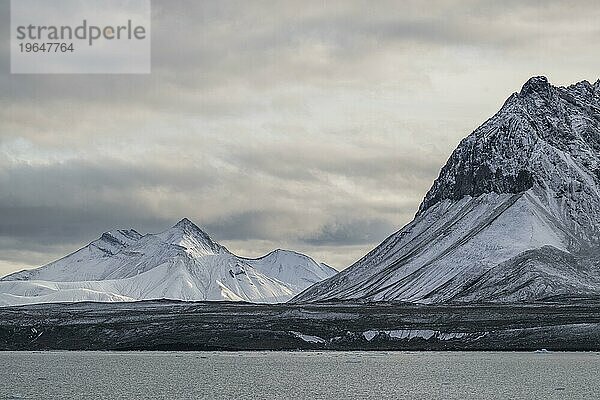 Nordfjorden  Isfjord  Spitzbergen  Svalbard  Norwegen  Europa