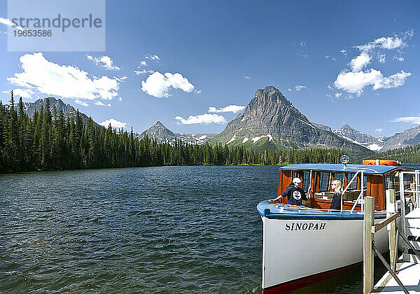 Zwei Medicine Lake  Glacier National Park  Montana