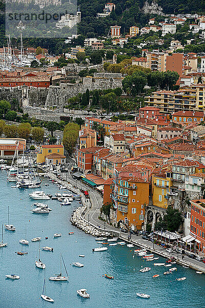 Blick auf Villefranche sur Mer  Côte d'Azur  Alpes Maritimes  Provence  Frankreich.