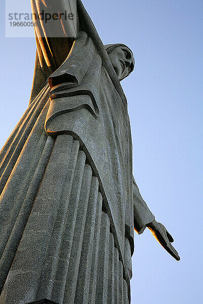 Die Statue von Christus dem Erlöser auf dem Gipfel des Corcovado-Berges. Rio de Janeiro  Brasilien.