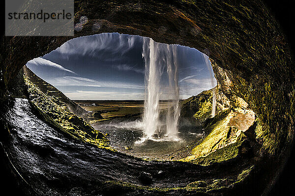 Wasserfall Seljalandsfoss in Island