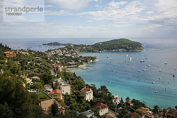 Blick auf Villefranche sur Mer  Côte d'Azur  Alpes Maritimes  Provence  Frankreich.