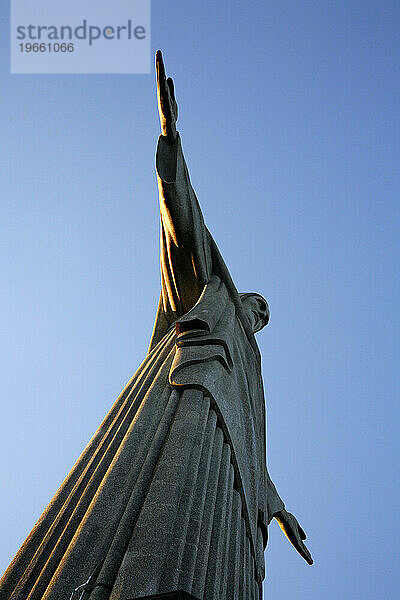 Die Statue von Christus dem Erlöser auf dem Gipfel des Corcovado-Berges. Rio de Janeiro  Brasilien.