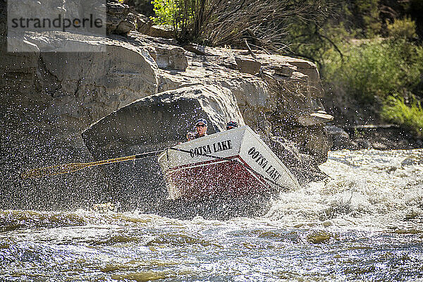 Menschen im Ruderboot in Green River  Utah  USA