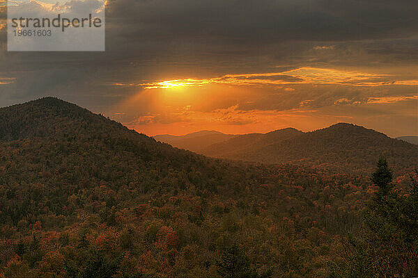 Adirondack-Sonnenuntergang  Adirondack Park  New York  USA