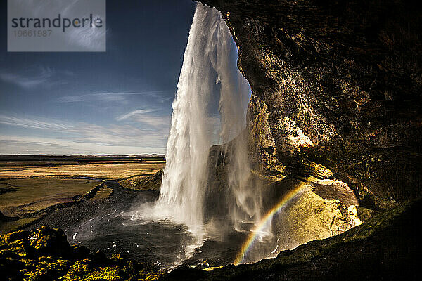 Wasserfall Seljalandsfoss in Island