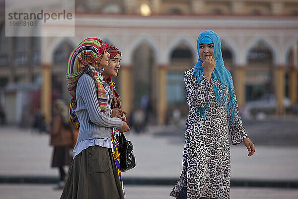 Junge Mädchen in Kashgar  Xinjiang  China.