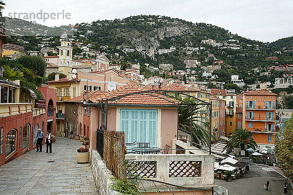 Blick auf Villefranche sur Mer  Côte d'Azur  Alpes Maritimes  Provence  Frankreich.