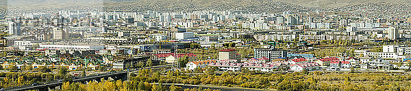 Ulaanbaatar-Panorama vom Zaisan-Denkmal  Ulaanbaatar  Mongolei