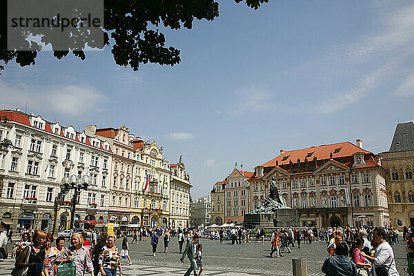 Altstädter Ring und das Jan-Hus-Munument  Stare Mesto  Prag  Tschechische Republik.