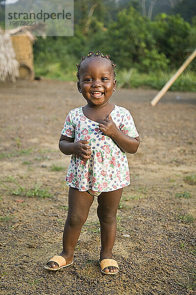 Liberianisches Mädchen lächelt