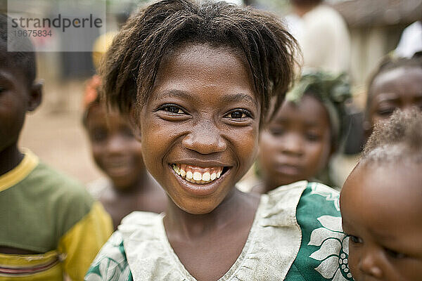 Liberianisches Mädchen lächelt