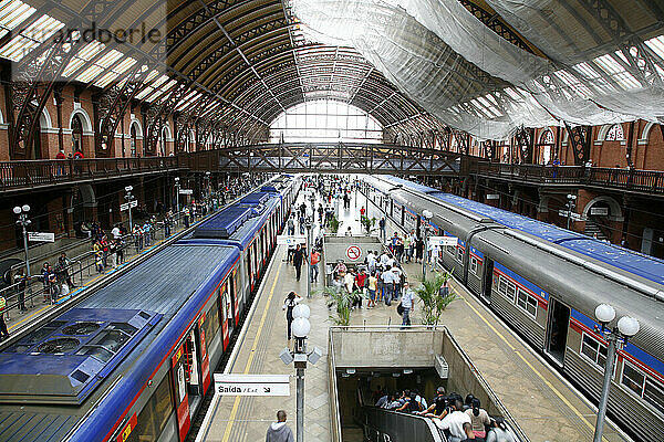 Bahnhof Estacao da Luz  Sao Paulo  Brasilien.