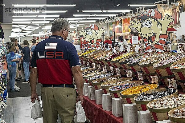 Phillipsburg  Missouri  Redmon's Candy Factory  ein großes Süßwarengeschäft  das bei Reisenden im Südwesten Missouris stark beworben wird