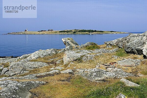 Küstenlandschaft in der Morgensonne  Meer  Ostsee  Skandinavien  in Bergkvara  Schweden  Europa