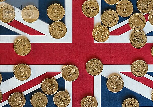 Pfund Münzgeld (GBP)  Währung des Vereinigten Königreichs  über dem Union Jack