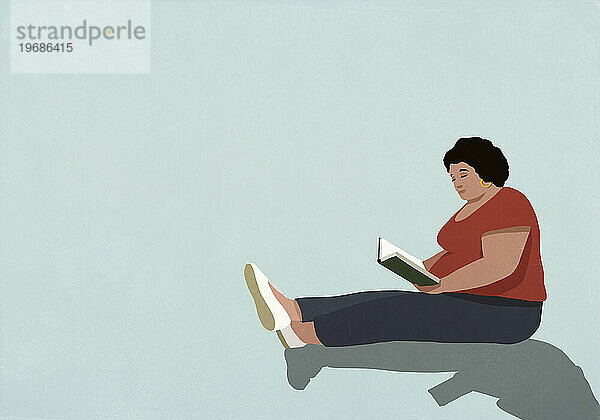 Frau sitzt und entspannt und liest ein Buch auf blauem Hintergrund
