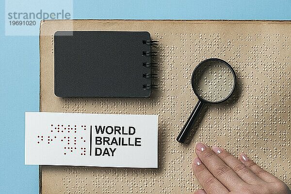 Draufsicht Welt Braille Tag Konzept