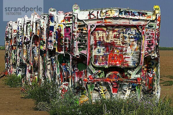 Cadillac Ranch  Auto  Automobil  Klimakrise  Verbrennungsmotor  Freiheit  Mobilität  Geschichte  historisch  Kunst  Graffiti  Amarillo  Texas  USA  Nordamerika