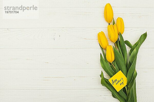 Glückliche Mütter Tag Inschrift mit Tulpen