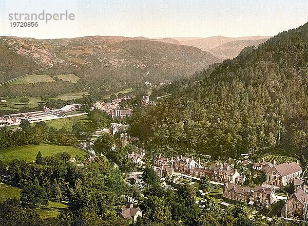 Betws-y-Coed  eine Kleinstadt im nördlichen Wales  1880  Historisch  digital verbesserte Reproduktion eines Photochromdruck der damaligen Zeit