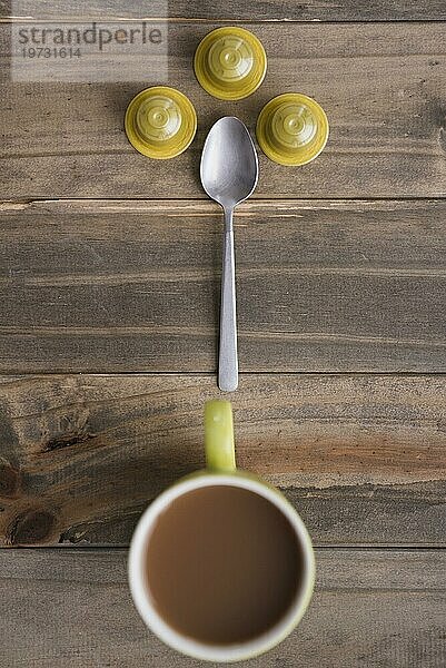 Draufsicht Kaffeetasse mit Löffel