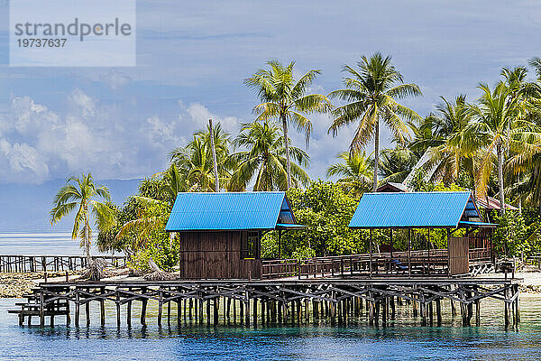 Ein Blick auf das Tauchresort Pulau Panaki  Raja Ampat  Indonesien  Südostasien  Asien