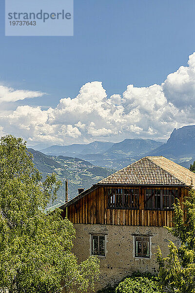 Alter mittelalterlicher Bauernhof  Bezirk Bozen  Südtirol (Südtirol)  Italien  Europa