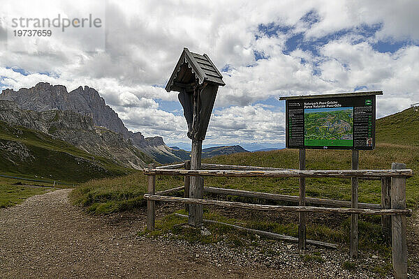 Naturpark Puez-Geisler  Val di Funes  Bezirk Bozen  Südtirol (Südtirol)  Italien  Europa