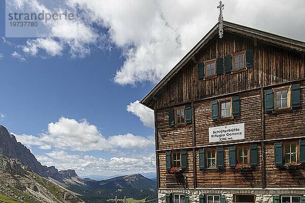 Schutzhütte Genua  Naturpark Puez-Geisler  Val di Funes  Bezirk Bozen  Südtirol (Südtirol)  Italien  Europa