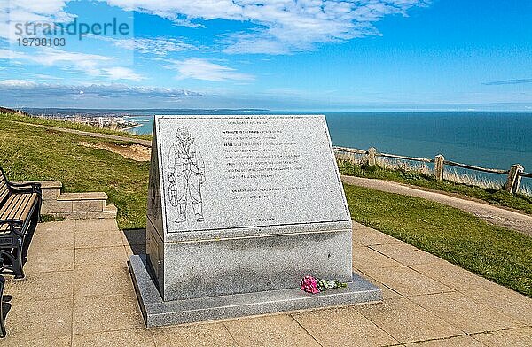 RAF Bomber Command Memorial  errichtet im Jahr 2012 zum Gedenken an die 110.000 Flugzeugbesatzungen des Bomber Command im Zweiten Weltkrieg  von denen 55.573 ihr Leben verloren  Beachy Head  in der Nähe von Eastbourne  East Sussex  England  Vereinigtes Königreich  Europa