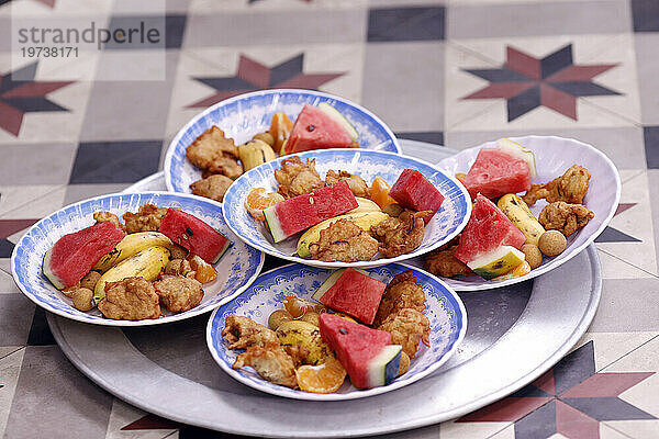 Iftar (Ramadan-Abendessen  das das ganztägige Fasten bricht) in der Saigon-Moschee  Ho-Chi-Minh-Stadt  Vietnam  Indochina  Südostasien  Asien