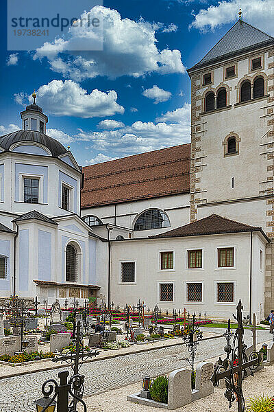 Friedhof  Kloster Neustift  Brixen  Südtirol  Italien  Europa