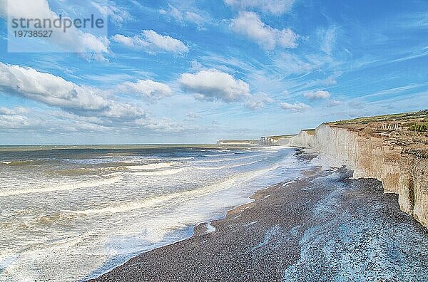 Die Kreidefelsen der Seven Sisters bei Birling Gap  South Downs National Park  East Sussex  England  Vereinigtes Königreich  Europa