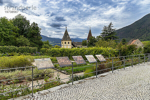 Klostergarten Neustift  Brixen  Südtirol  Italien  Europa