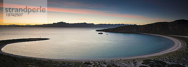 Sonnenuntergang über dem Meer von Cortez; Baja California  Mexiko