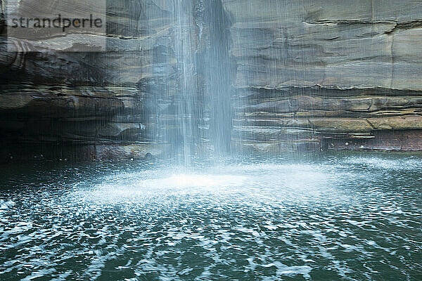 Tauchbecken am Fuße der King George Falls; Kimberley  Westaustralien  Australien