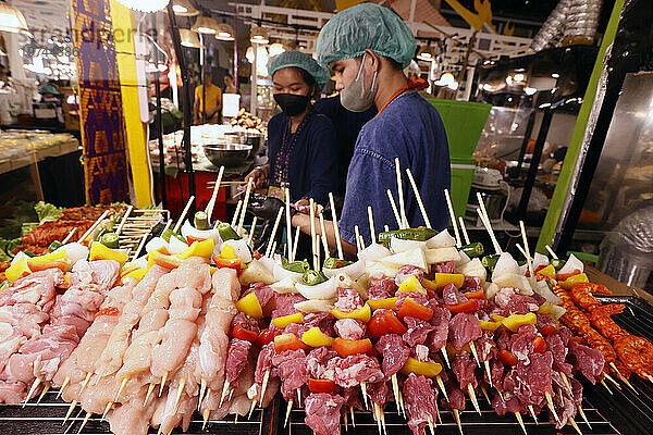 Streetfood  Einkaufszentrum Iconsiam  Bangkok  Thailand  Südostasien  Asien