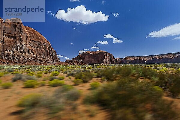 Monument valley  Westen  Western  Filmkulisse  Bewegungsunschärfe  Nationalpark  Utah  USA  Nordamerika