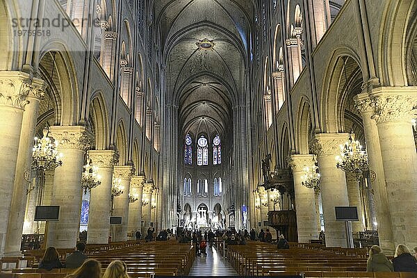 Kathedrale Notre Dame  Innenansicht  Westfassade  Île de la Cité  Paris  Region Île-de-France  Frankreich  Europa