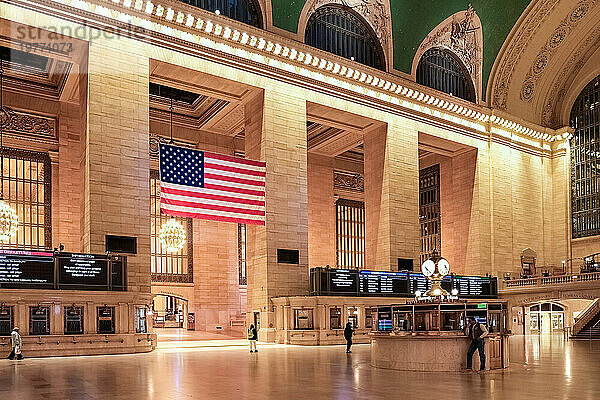 Architektonisches Detail des Grand Central Terminal (GCT) (Grand Central Station) (Grand Central)  einem S-Bahn-Terminal  dem drittgrößten von Nordamerika  Midtown Manhattan  New York City  Vereinigte Staaten von Amerika  Nordamerika