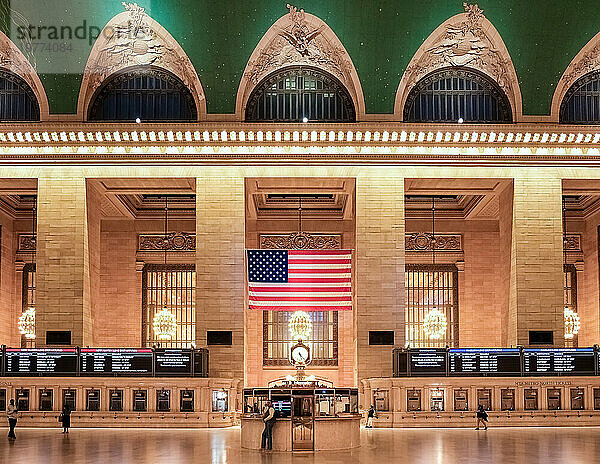 Architektonisches Detail des Grand Central Terminal (GCT) (Grand Central Station) (Grand Central)  einem S-Bahn-Terminal  dem drittgrößten von Nordamerika  Midtown Manhattan  New York City  Vereinigte Staaten von Amerika  Nordamerika