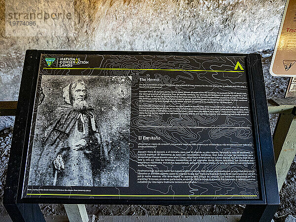 La Cueva Rock Shelter ist eine archäologische Stätte  die seit fast 5.000 v. Chr. bewohnt ist  Dripping Springs Trail  Las Cruces  New Mexico  Vereinigte Staaten von Amerika  Nordamerika