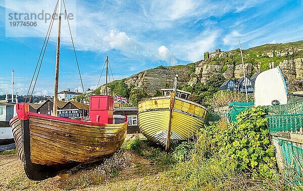 Fischerboote am Stade (Fischerstrand) in Hastings  East Sussex  England  Vereinigtes Königreich  Europa