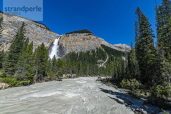 Takakkaw Falls  zweithöchster Wasserfall Kanadas  Yoho-Nationalpark  UNESCO-Weltkulturerbe  British Columbia  Kanada  Nordamerika